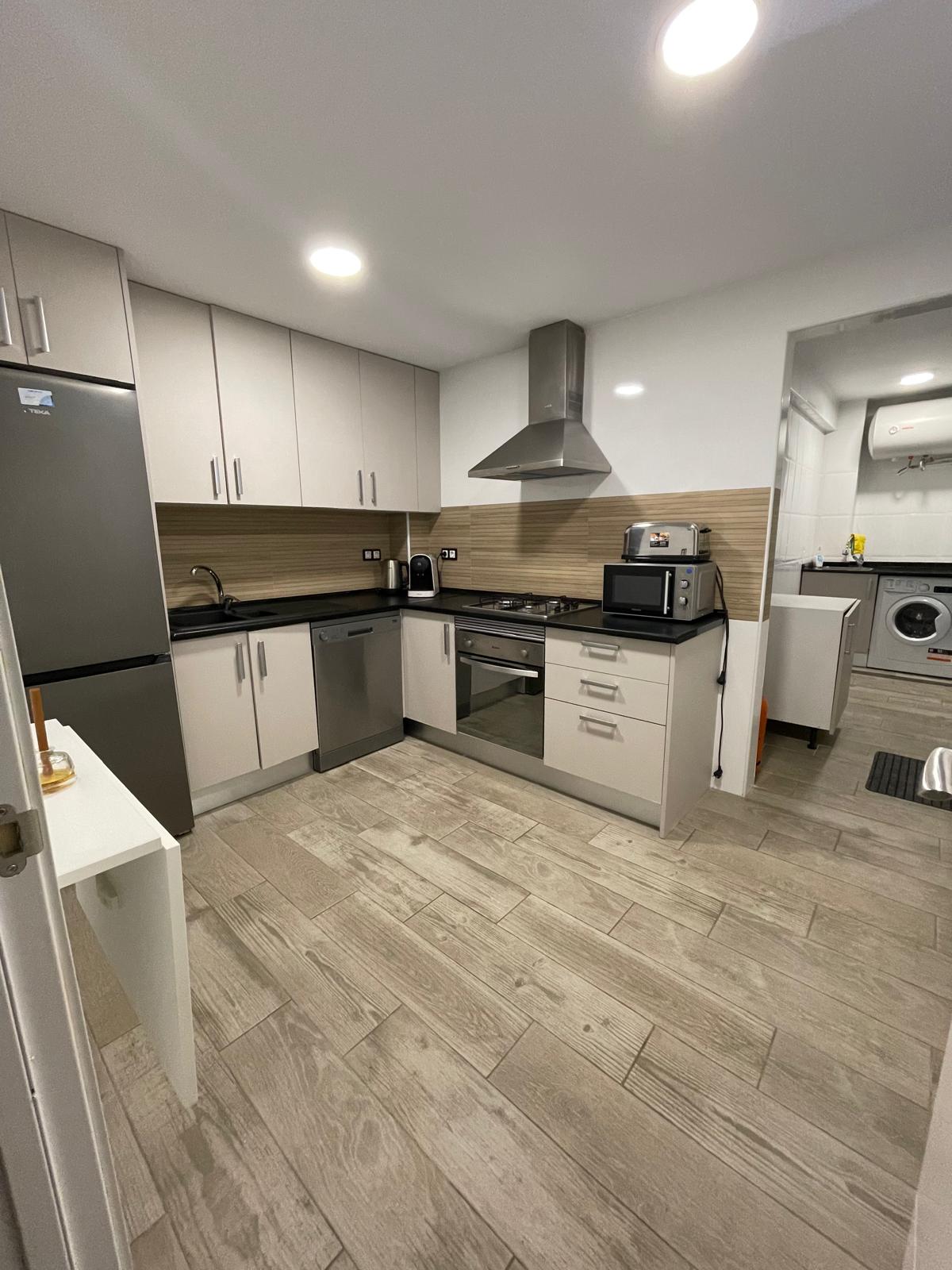 HABITACIÓN- DISPONIBLE